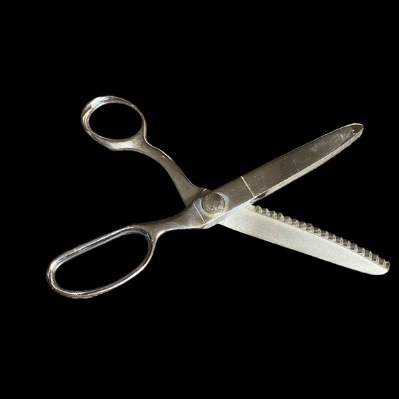 Vintage WISS 9" Pinking Shears Sewing Scissors Chrome Zig Zag Patent No 2286874 - Picture 2 of 12